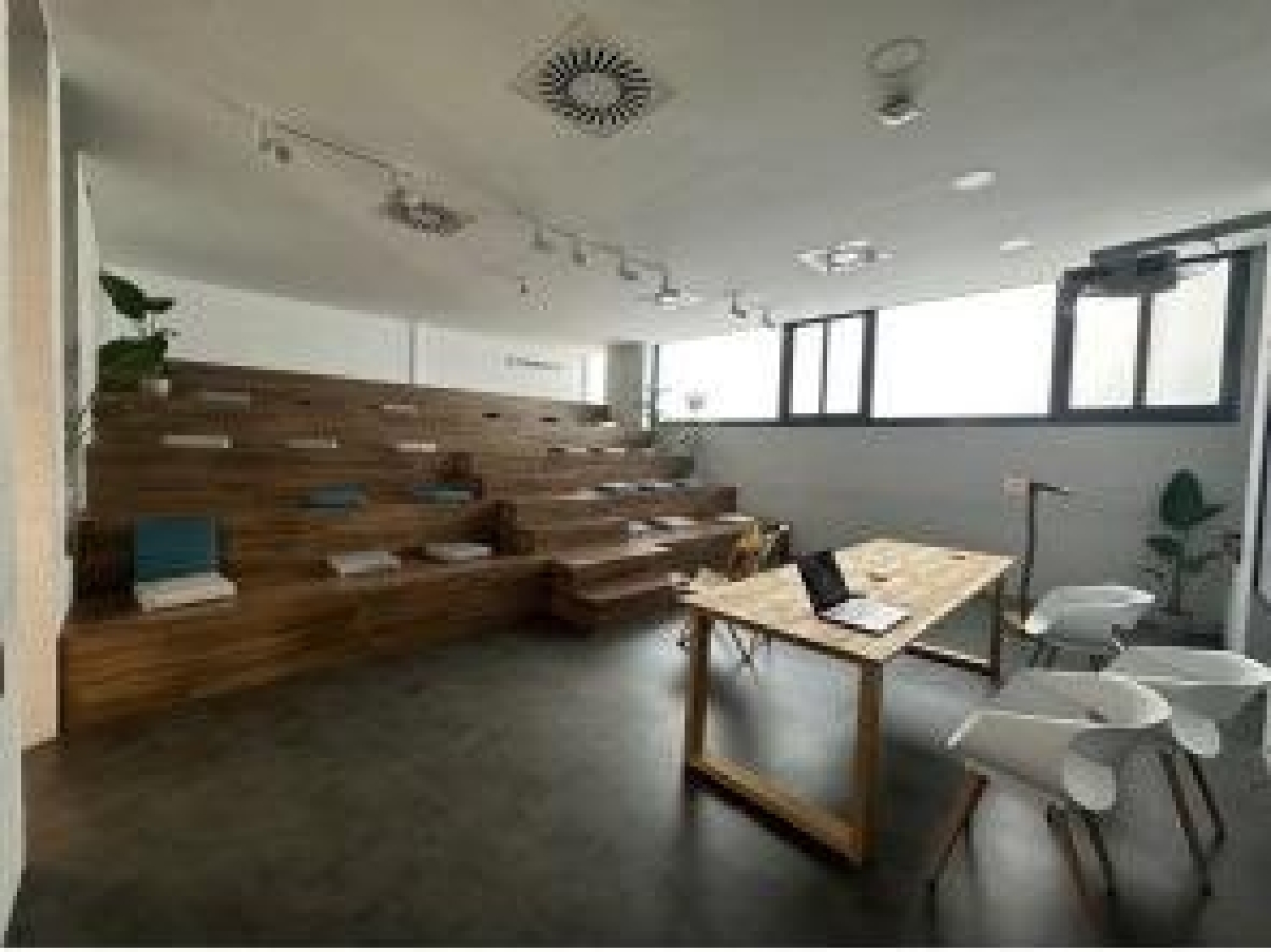  en venta oficina Sevilla La Nueva Sur 5