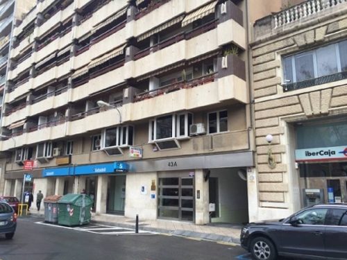 Barriada Les Tres Creus Bages Parkplatz Bild 6289952