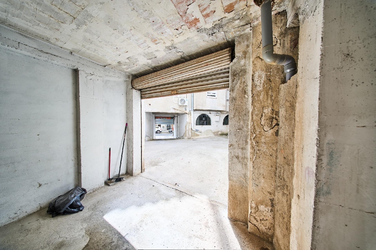  en venta parking Barrio De Granada Alacantí 8
