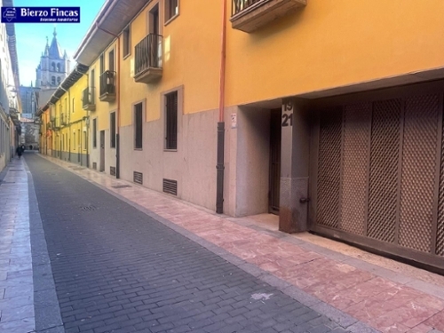 León De Abaixo Arzúa parking foto 6285505