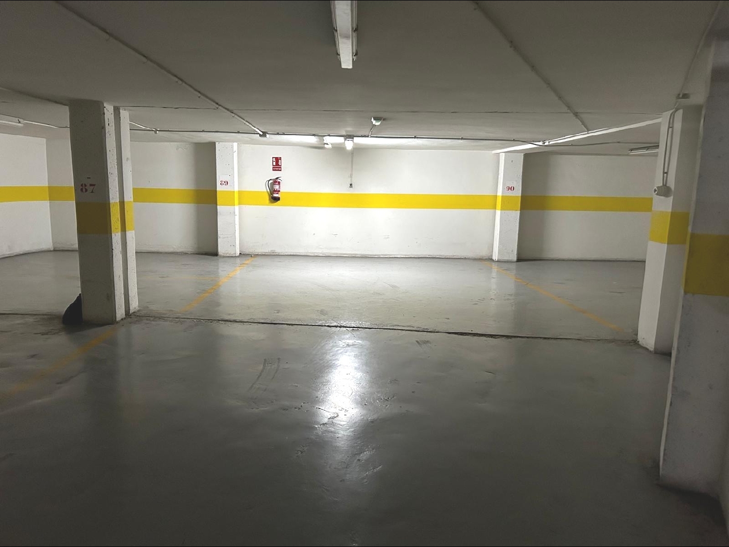  for sale parking space Valencia Valencia 8