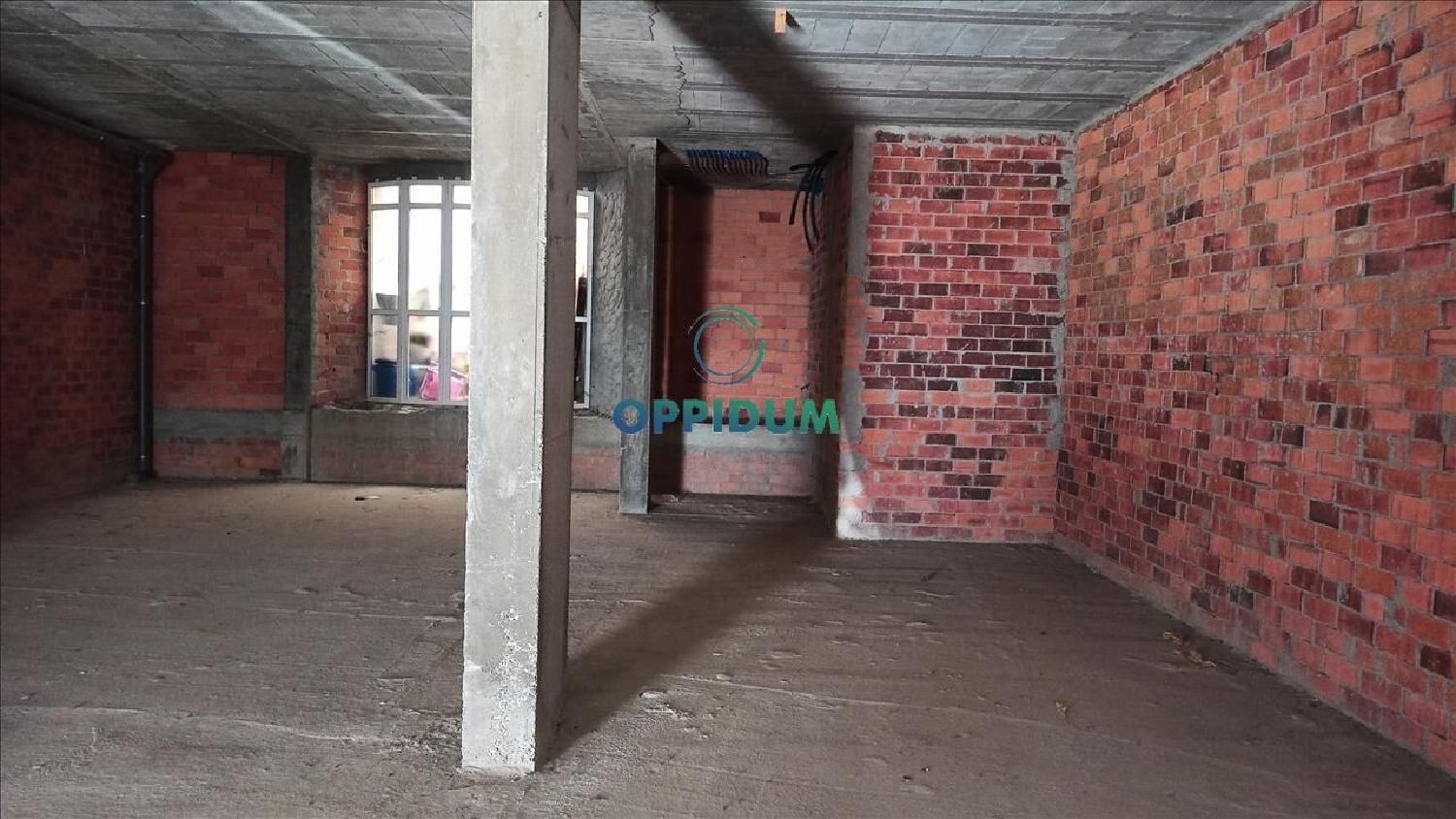  en venta local A Lamestrega Betanzos 8