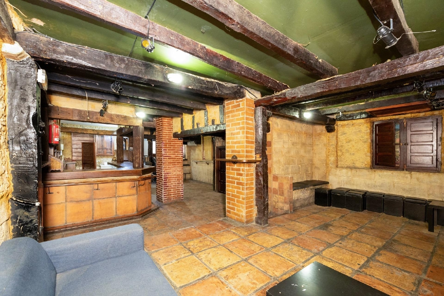  for sale commercial premise Barrio De Granada Alacantí 2
