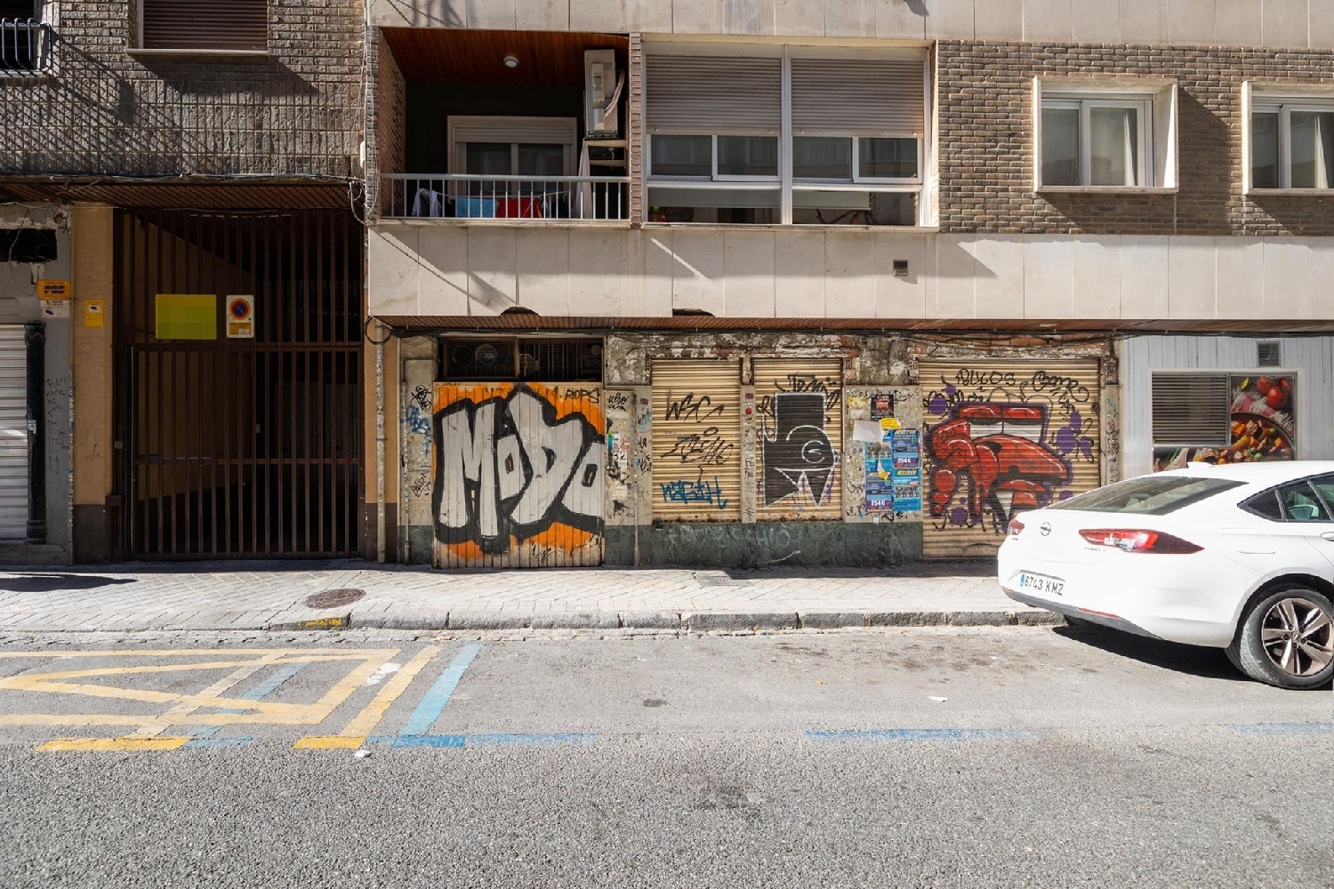  till salu lokal Barrio De Granada Alacantí 2