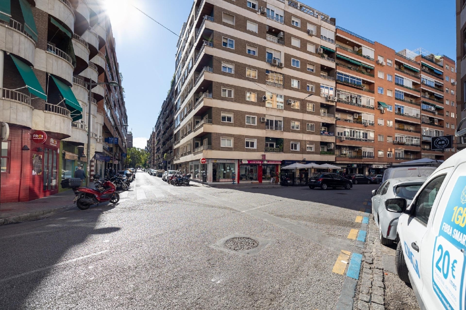  till salu lokal Barrio De Granada Alacantí 4
