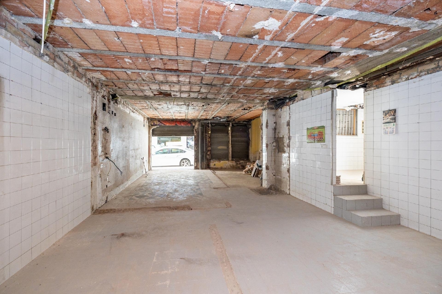  till salu lokal Barrio De Granada Alacantí 8