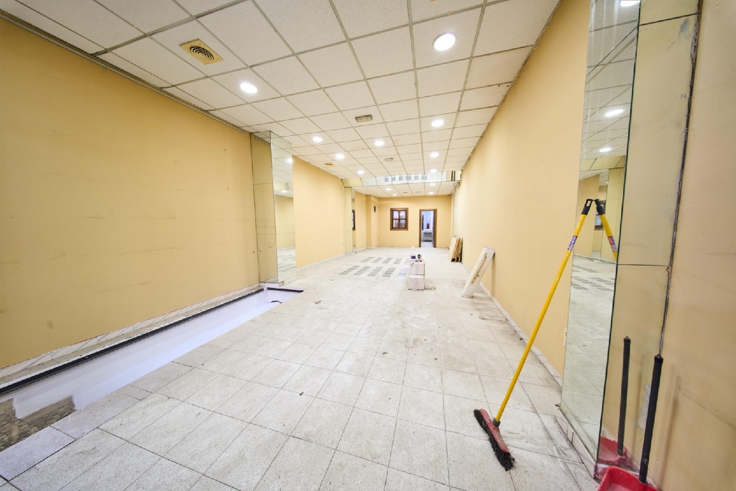  for sale commercial premise Barrio De Granada Alacantí 6