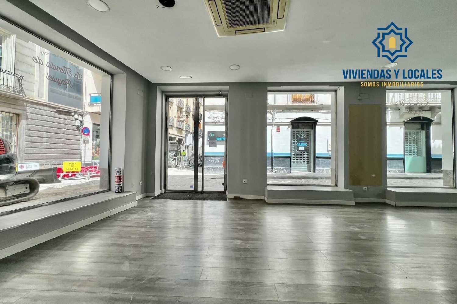  en venta local Barrio De Granada Alacantí 7