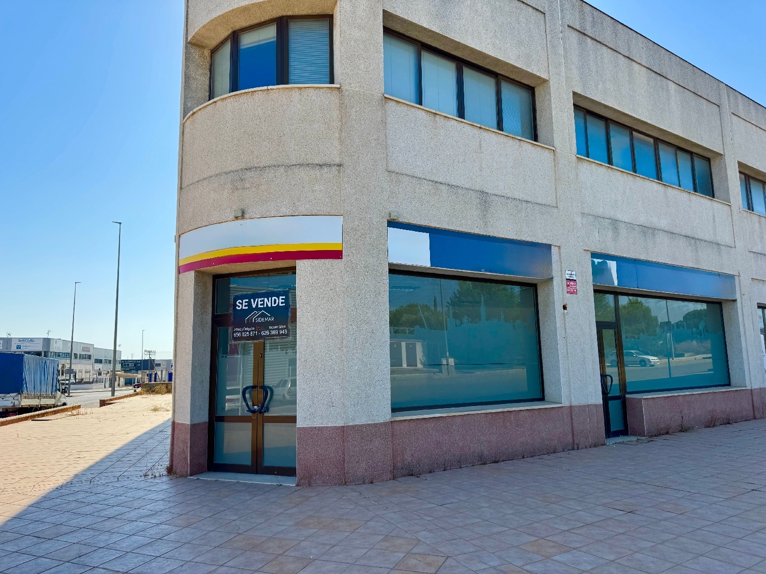  en venta local Bollullos De La Mitación Aljarafe 2