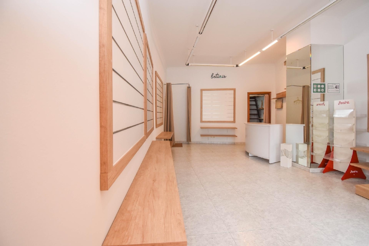  for sale commercial premise Cambre Bergantiños 6