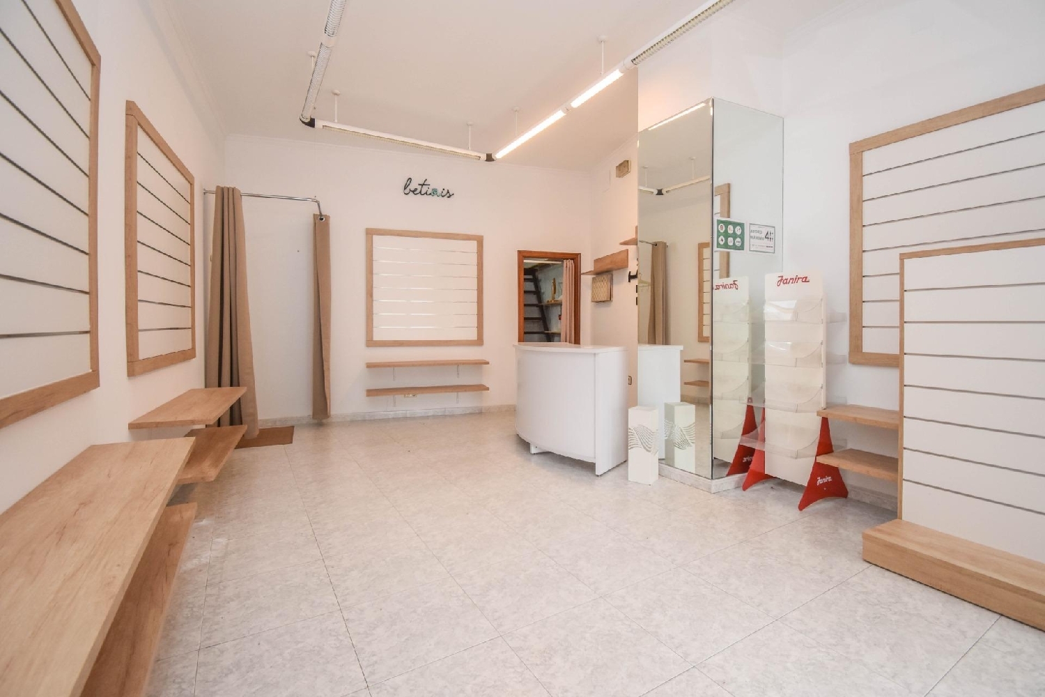  for sale commercial premise Cambre Bergantiños 7
