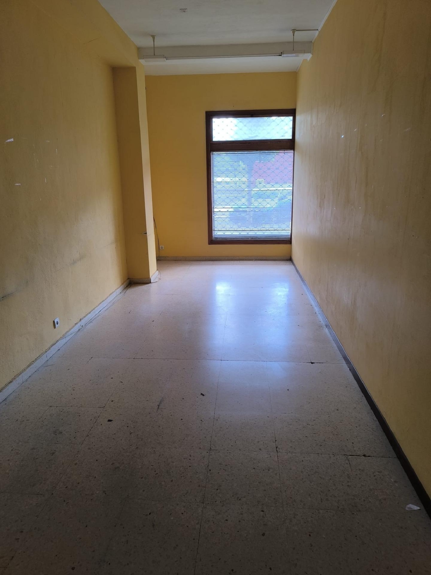  for sale commercial premise Lugo De Llanera Oviedo 5