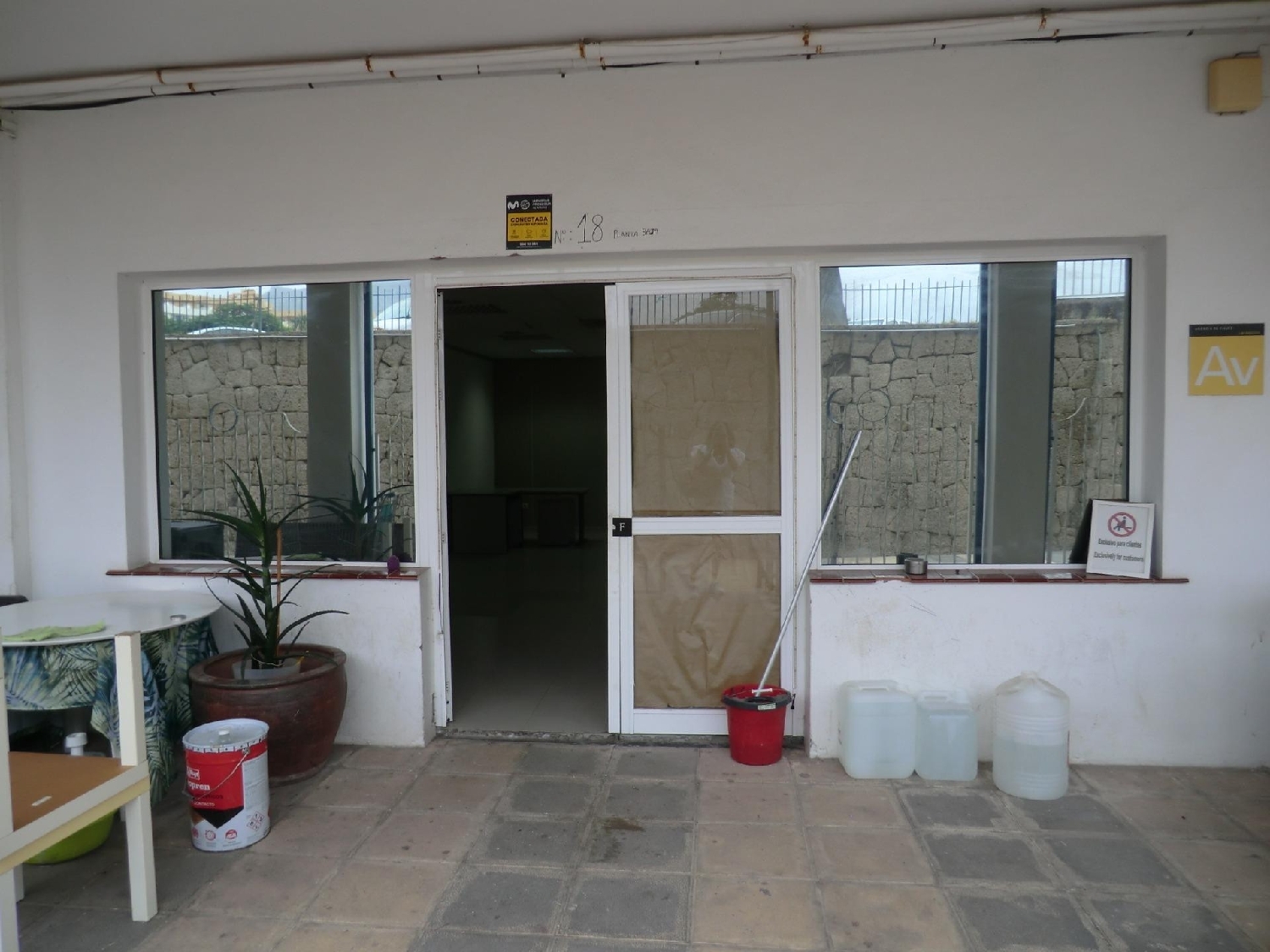 for sale commercial premise Maroñas Noya 2