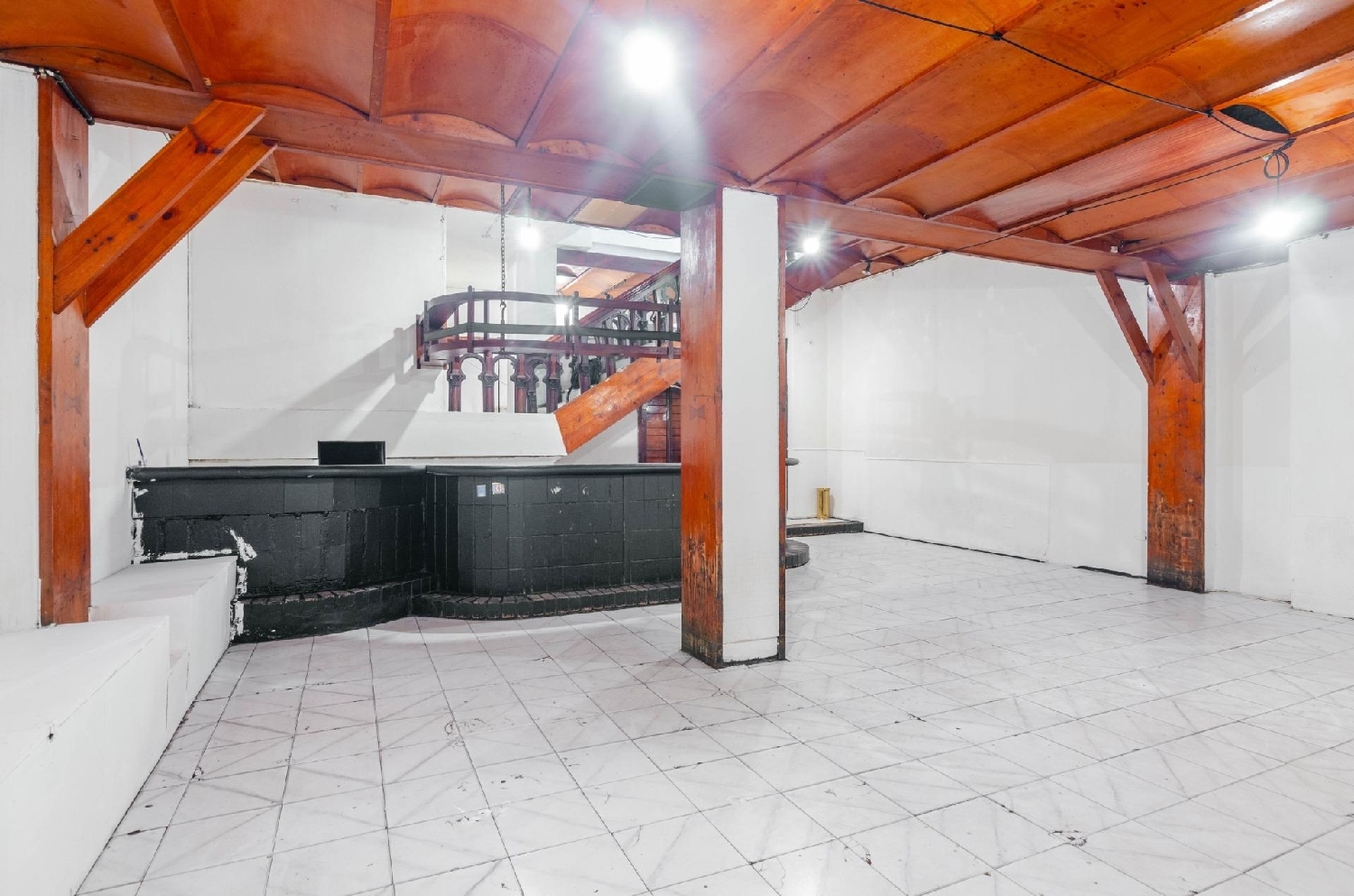 for sale commercial premise Oviedo Centro 33009 Oviedo 3
