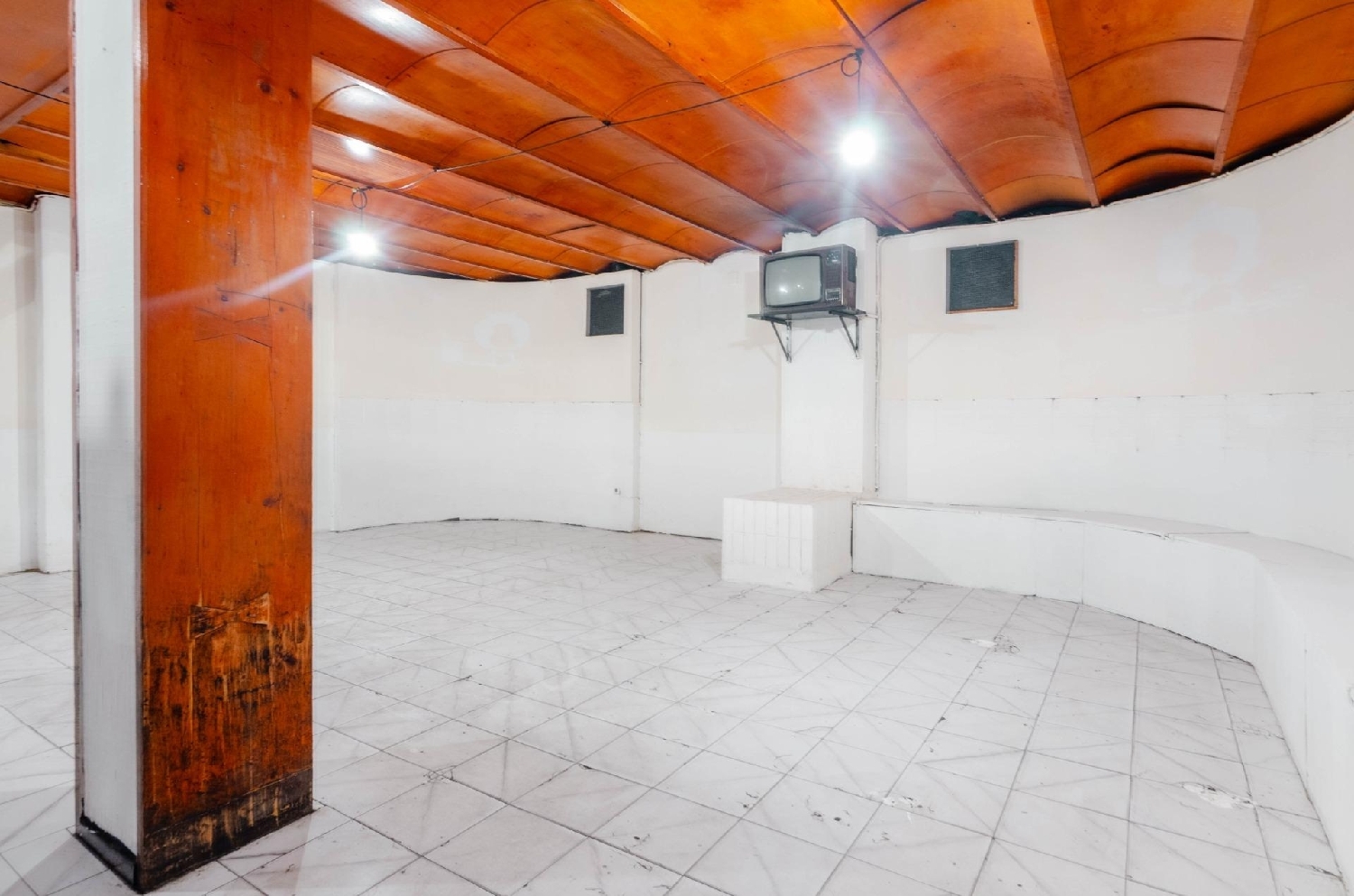  for sale commercial premise Oviedo Centro 33009 Oviedo 8