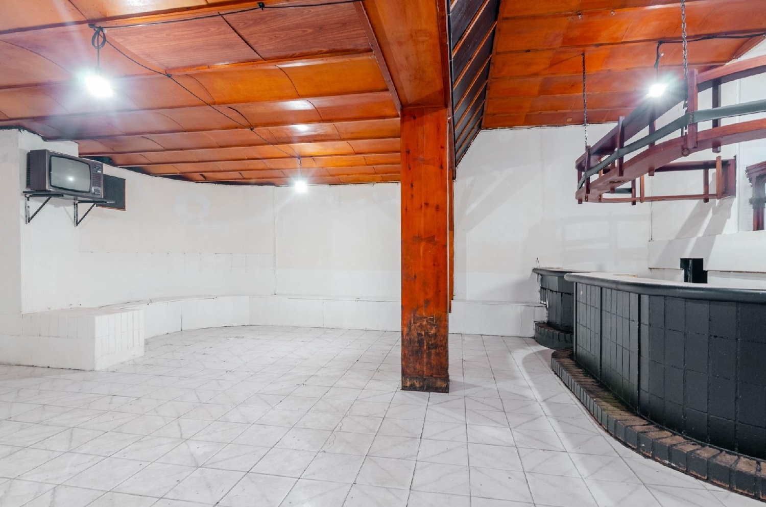  for sale commercial premise Oviedo Centro 33009 Oviedo 5