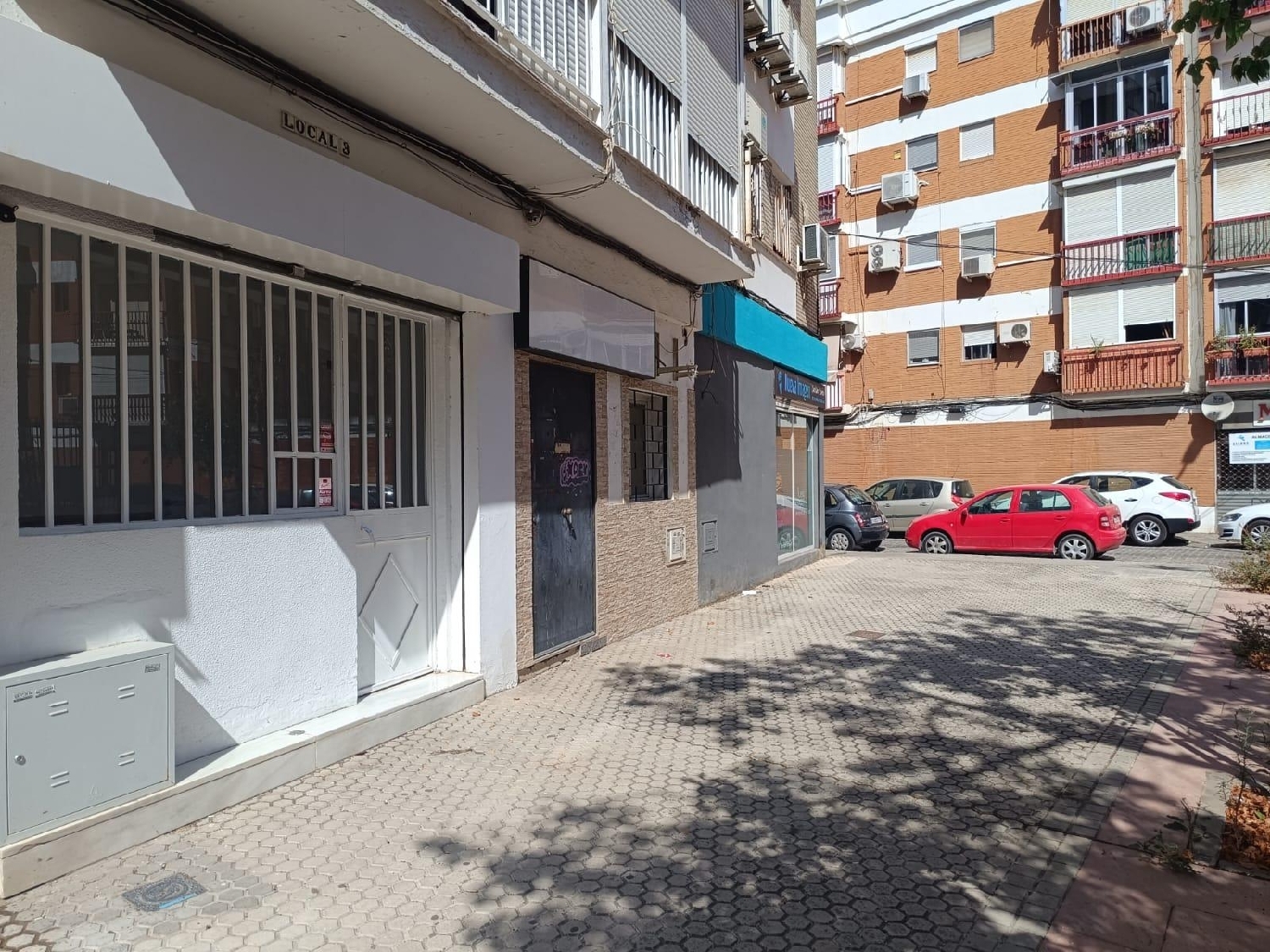  à vendre local commercial Sevilla La Nueva Sur 1
