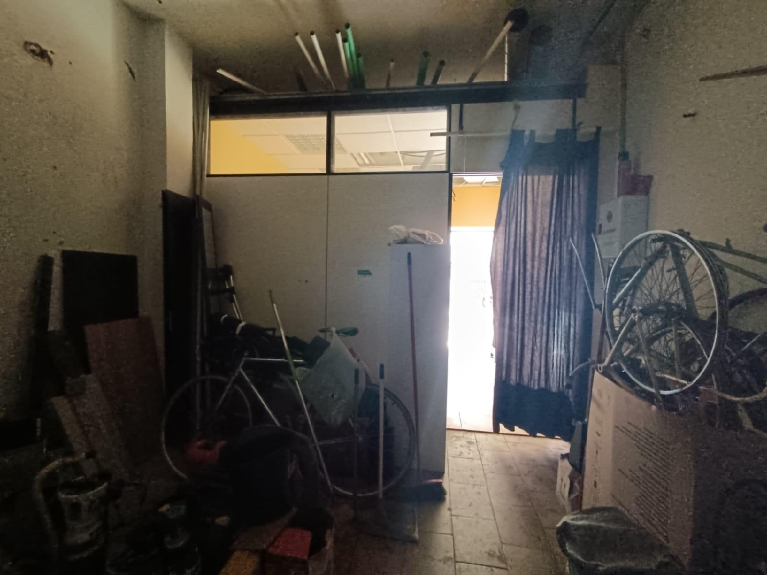  à vendre local commercial Sevilla La Nueva Sur 2