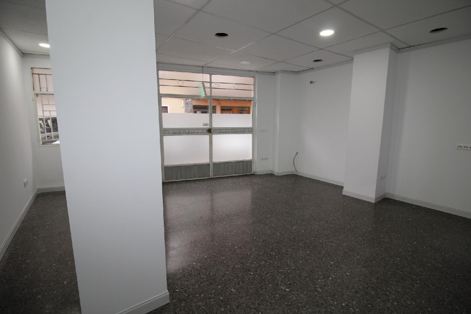  till salu lokal Tavernes De La Valldigna Safor 2