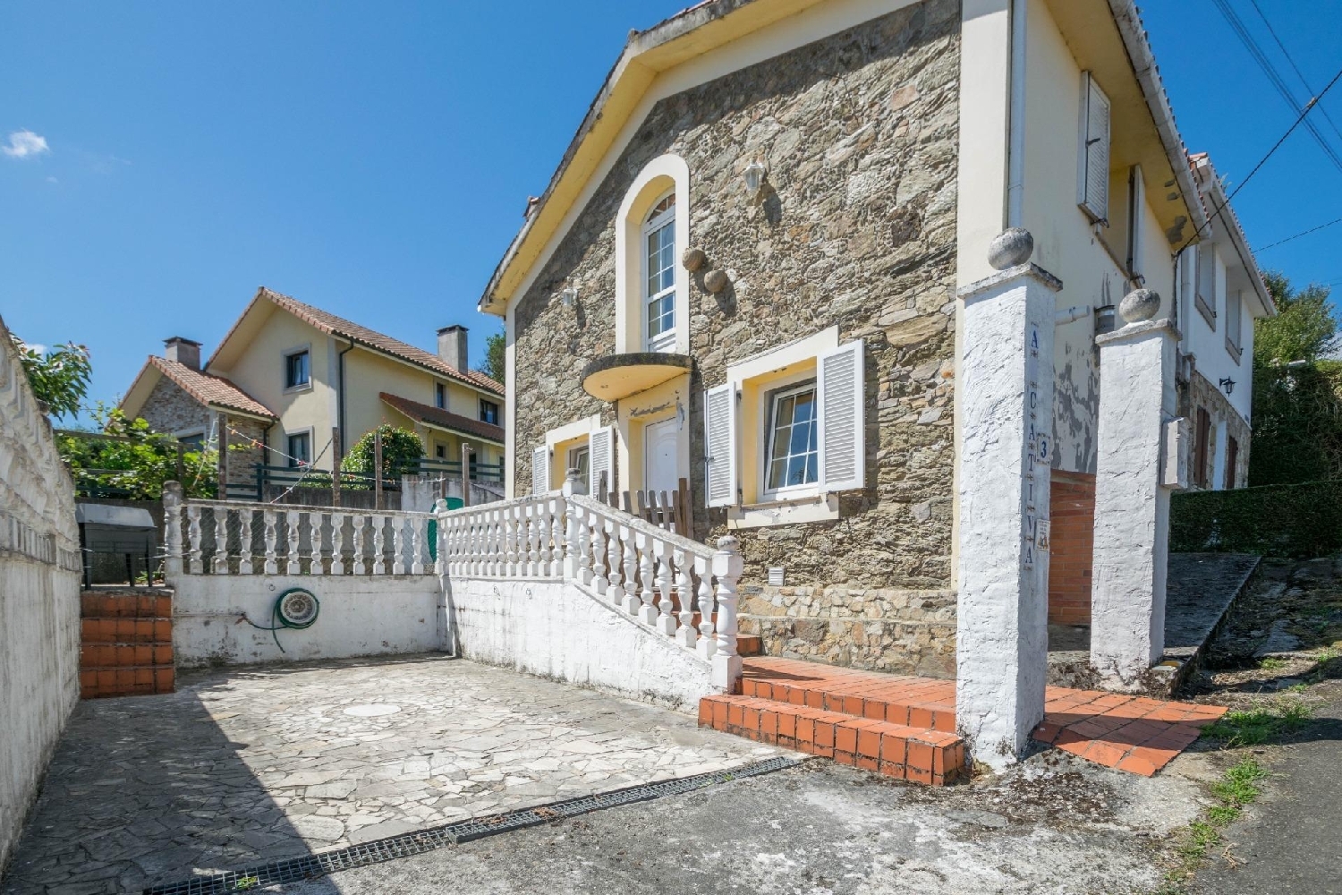  for sale semi-detached house Cambre Bergantiños 1