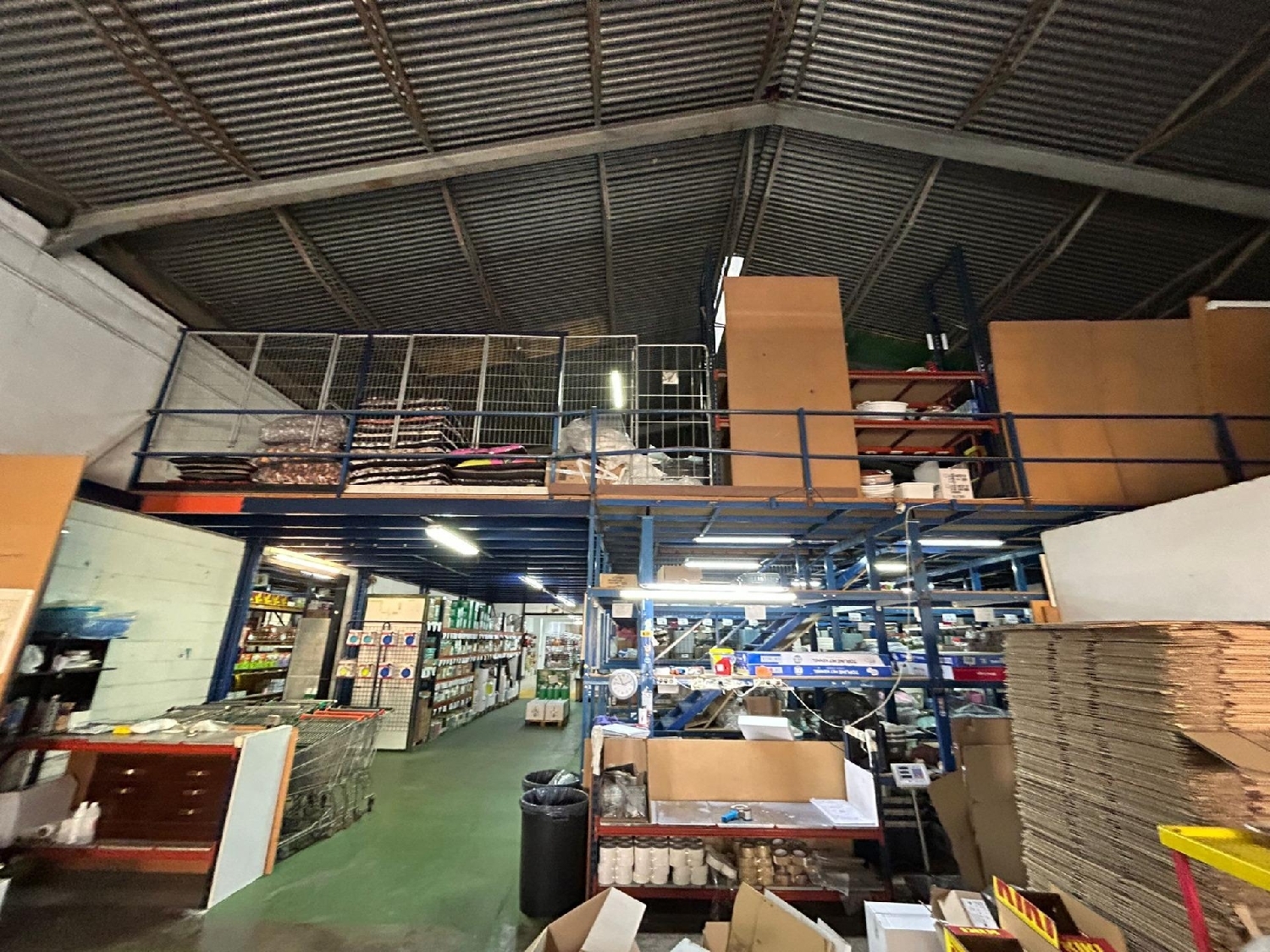  à vendre boutique Sevilla La Nueva Sur 8