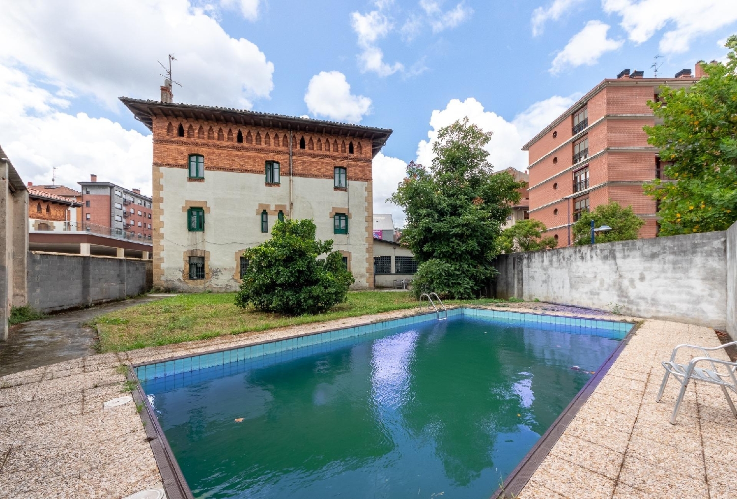  for sale villa Etxebarri Gran Bilbao 1