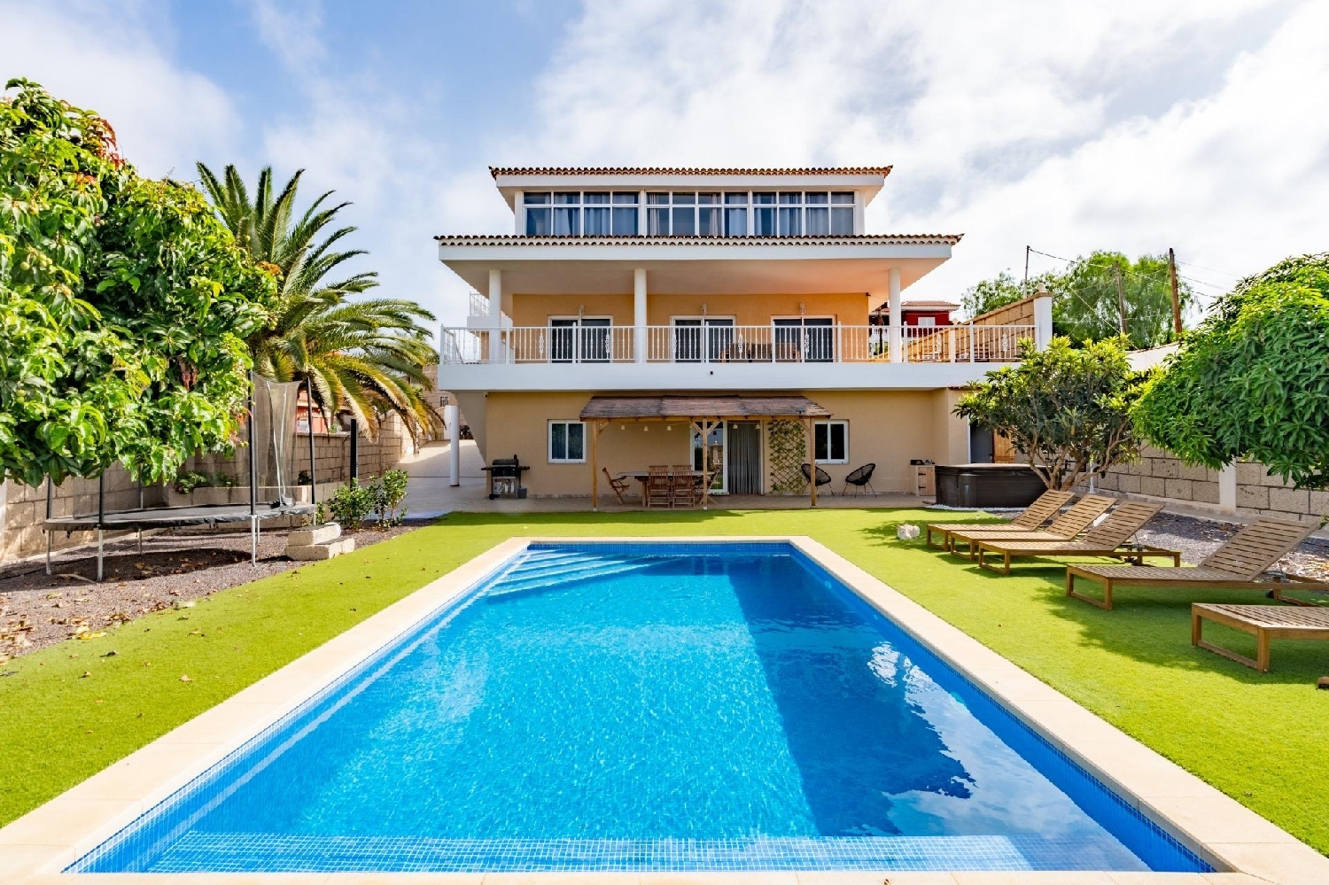  for sale villa Maroñas Noya 1