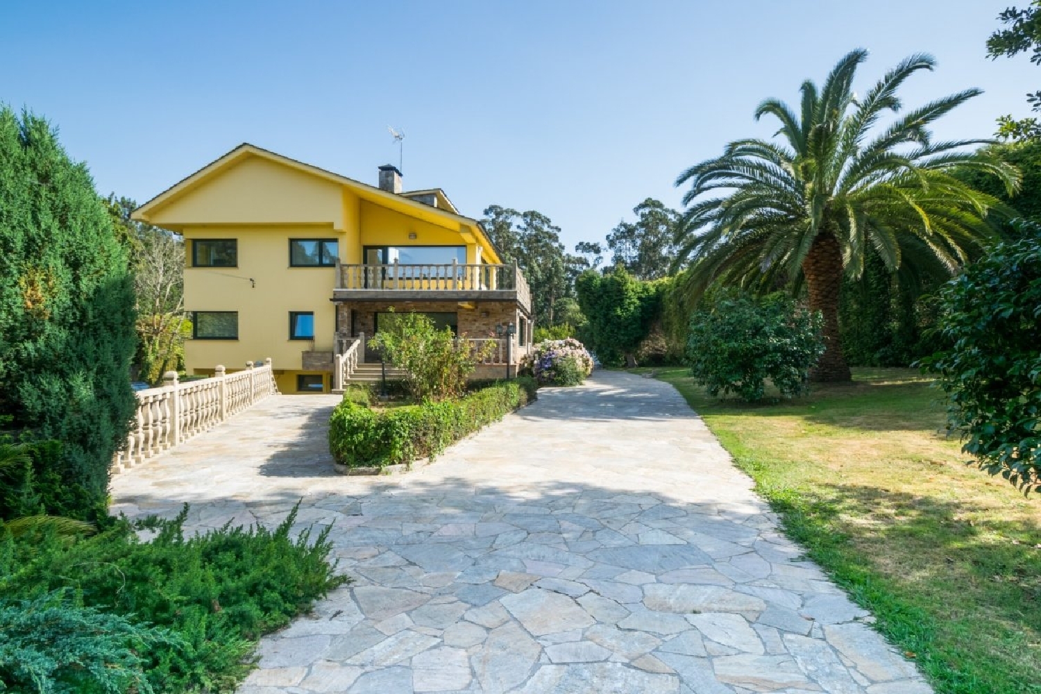 for sale villa Oleiros Barbanza 2