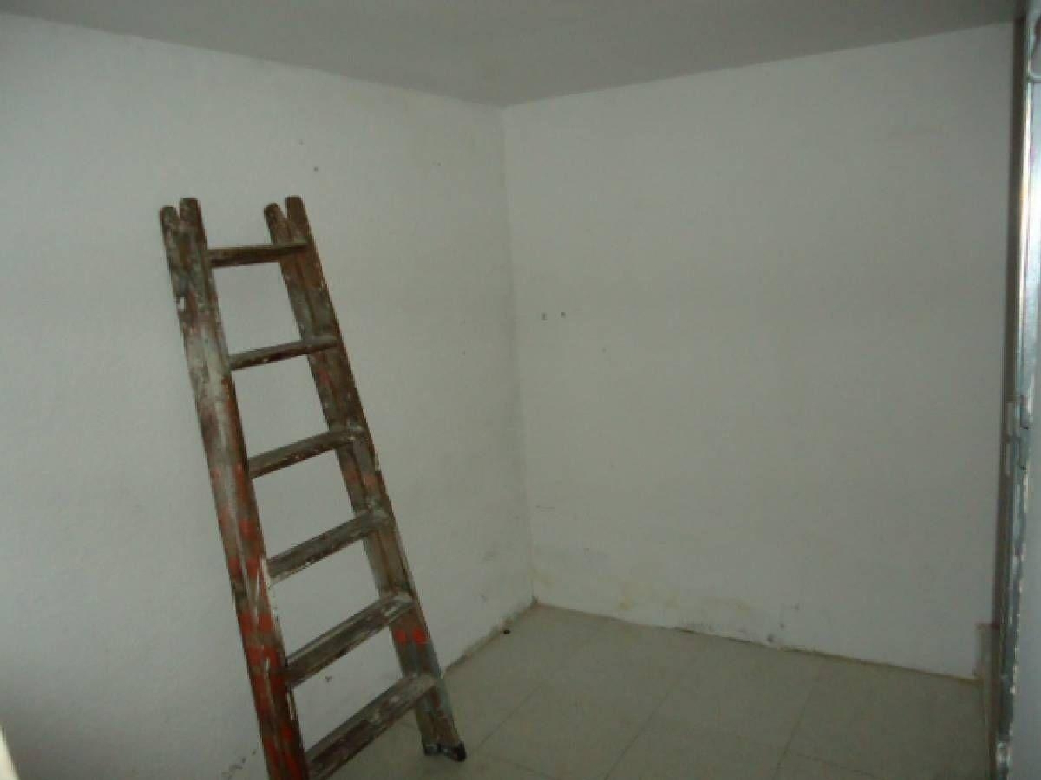  till salu byggnad Manresa Bages 3