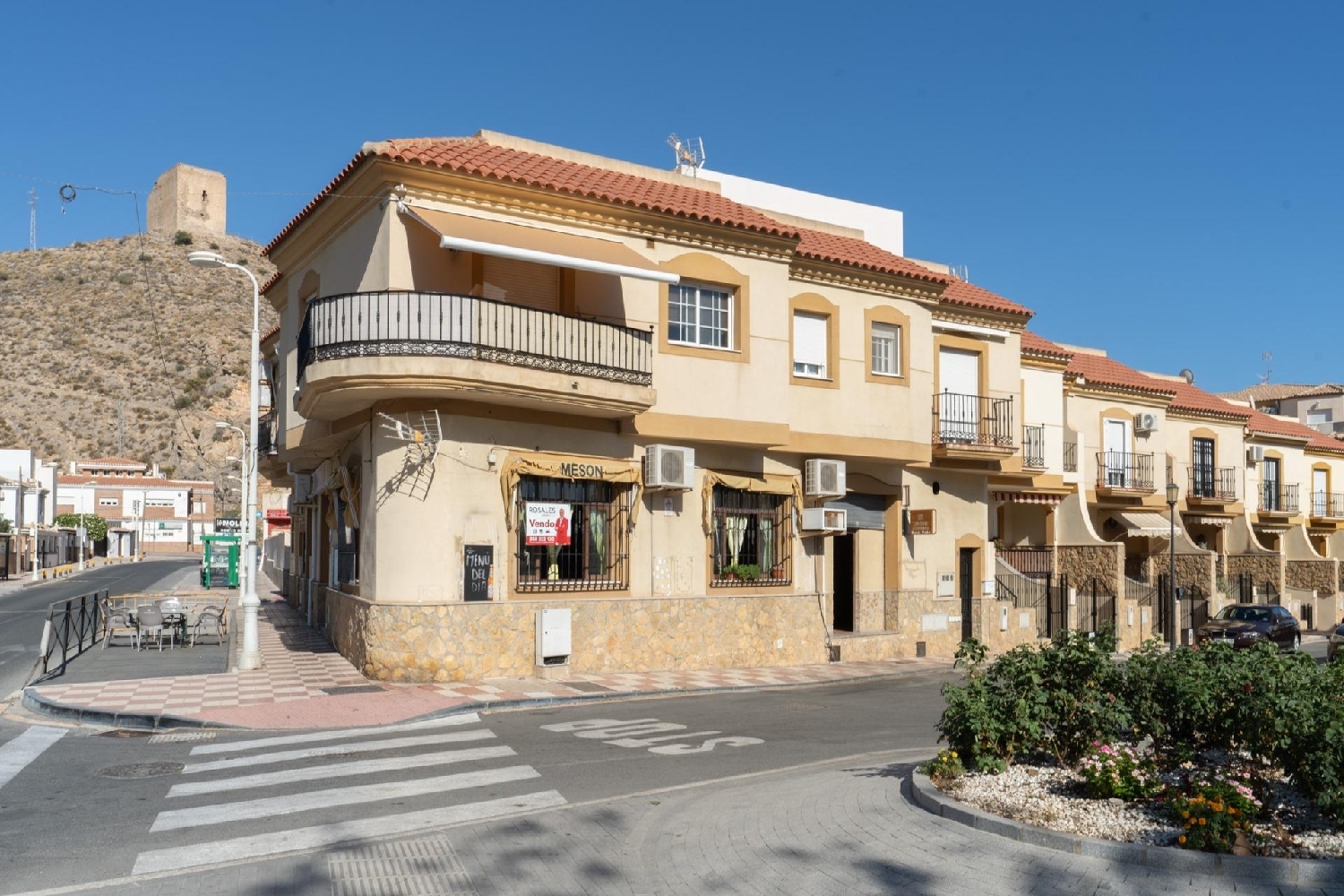  te koop bedrijfsruimte/ kantoor Castell De Ferro Costa Tropical 3