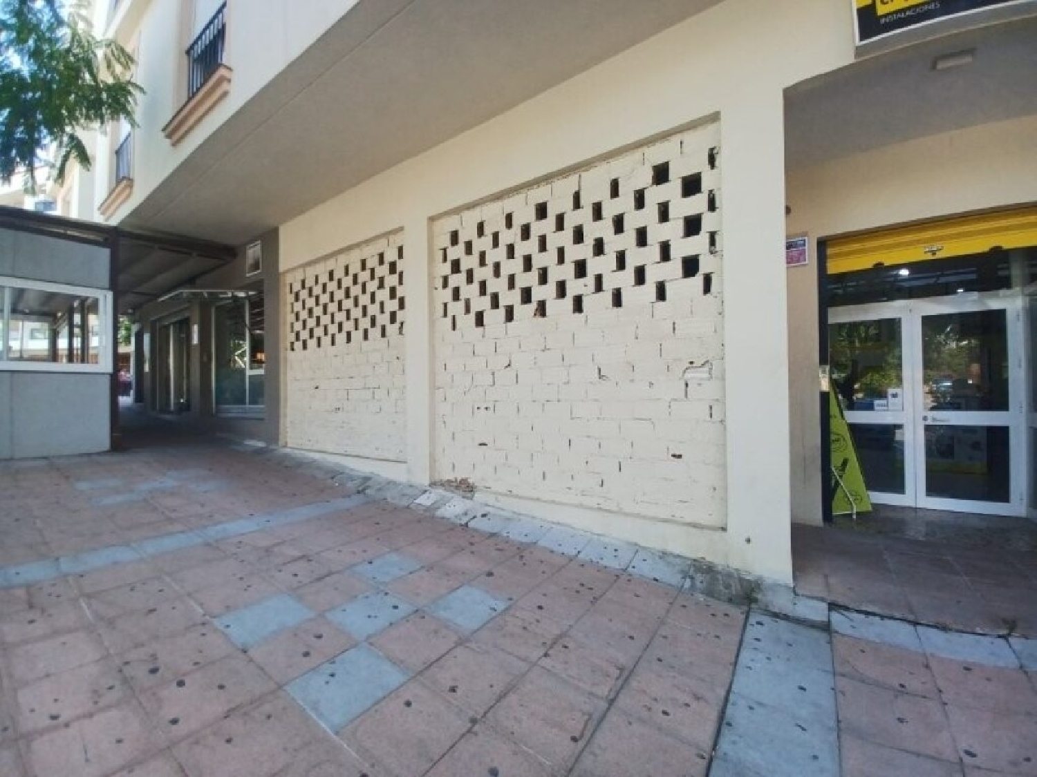  en venta local comercial San Luis De Sabinillas Costa Del Sol Occidental 3