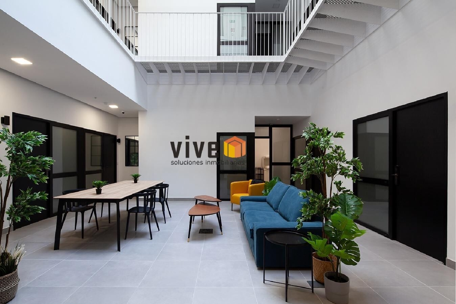  à vendre commerce Sevilla La Nueva Sur 1