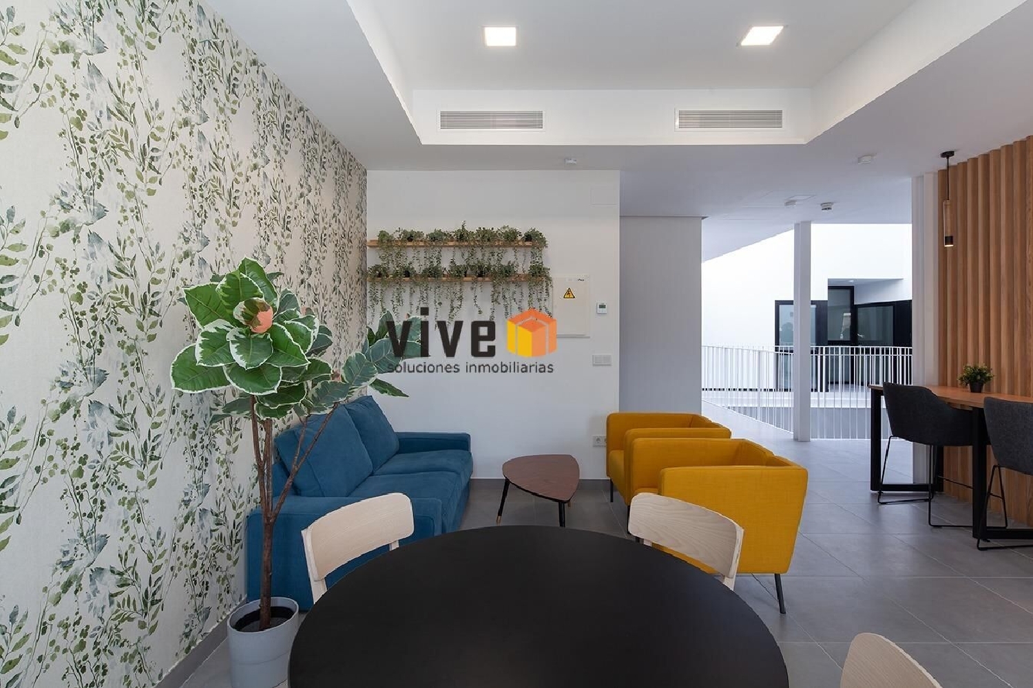  à vendre commerce Sevilla La Nueva Sur 7