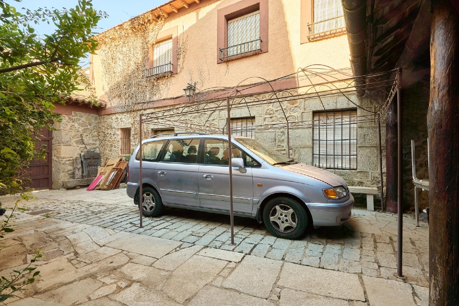  te koop hotel Aquelavila Arzúa 4