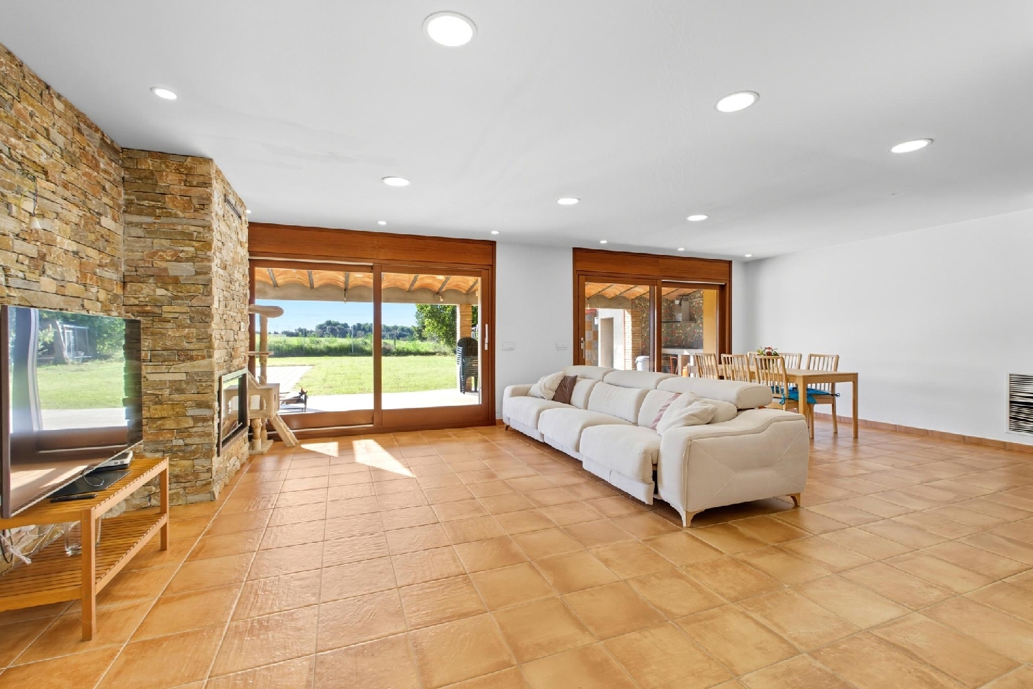  till salu hus Avinyonet De Puigventós Alt Empordà 2