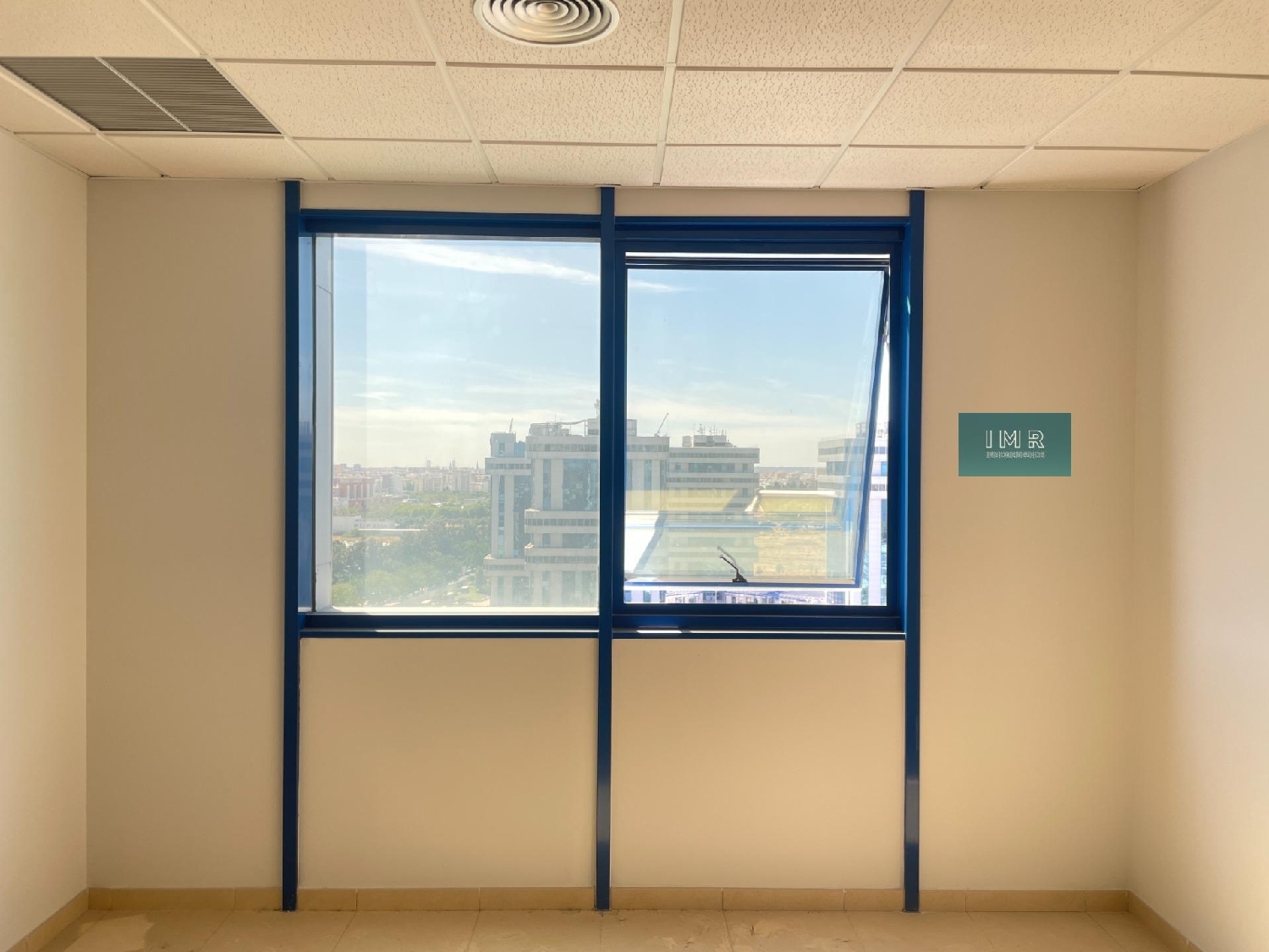  en venta oficina Sevilla La Nueva Sur 4
