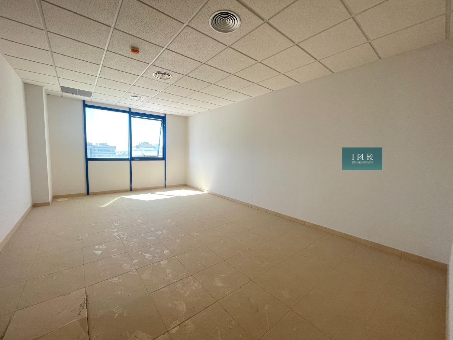  en venta oficina Sevilla La Nueva Sur 3