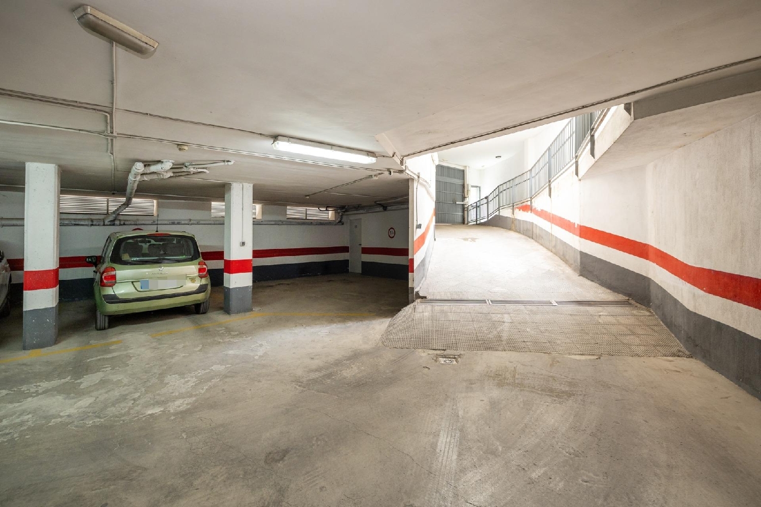  till salu parkering Barrio De Granada Alacantí 7