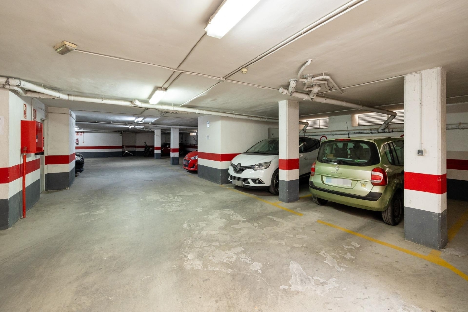  till salu parkering Barrio De Granada Alacantí 8