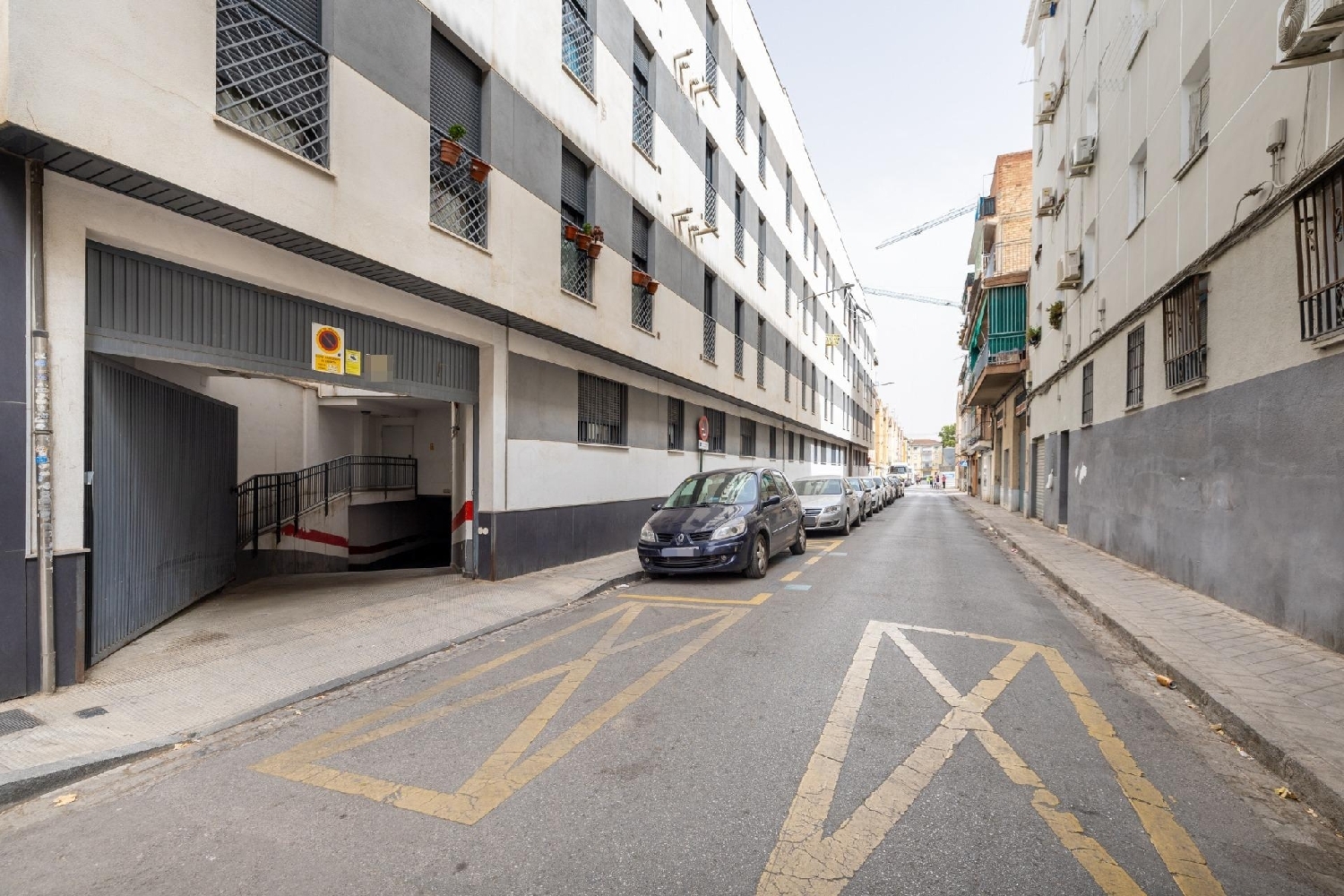 for sale parking space Barrio De Granada Alacantí 2