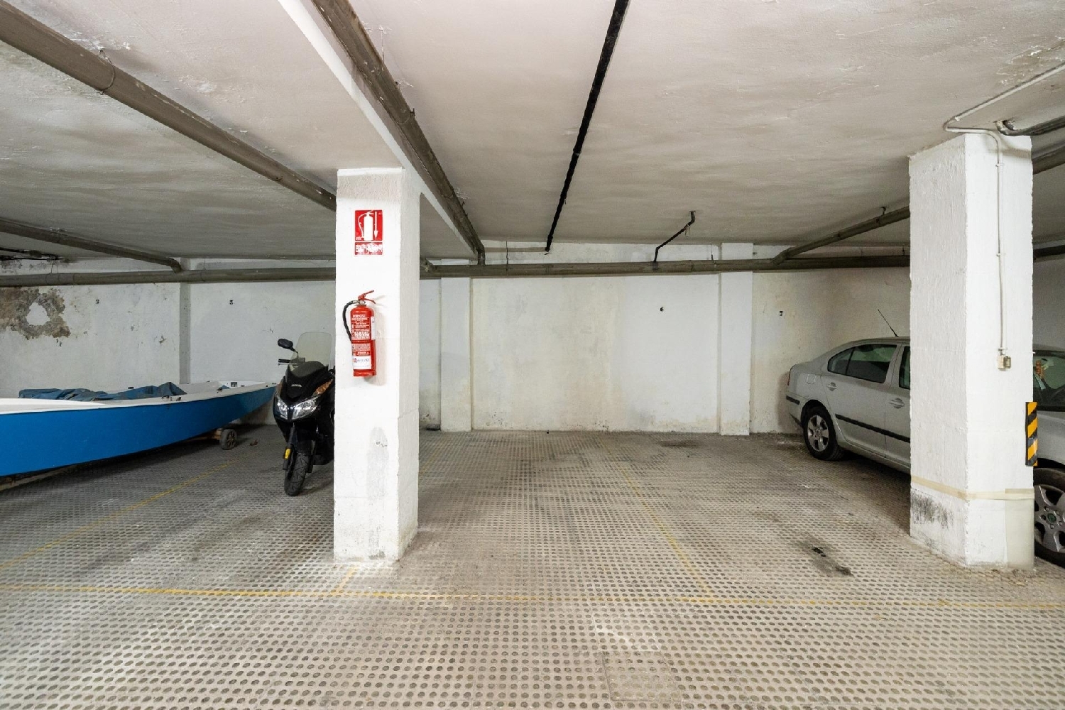  en venta parking Barrio De Granada Alacantí 6