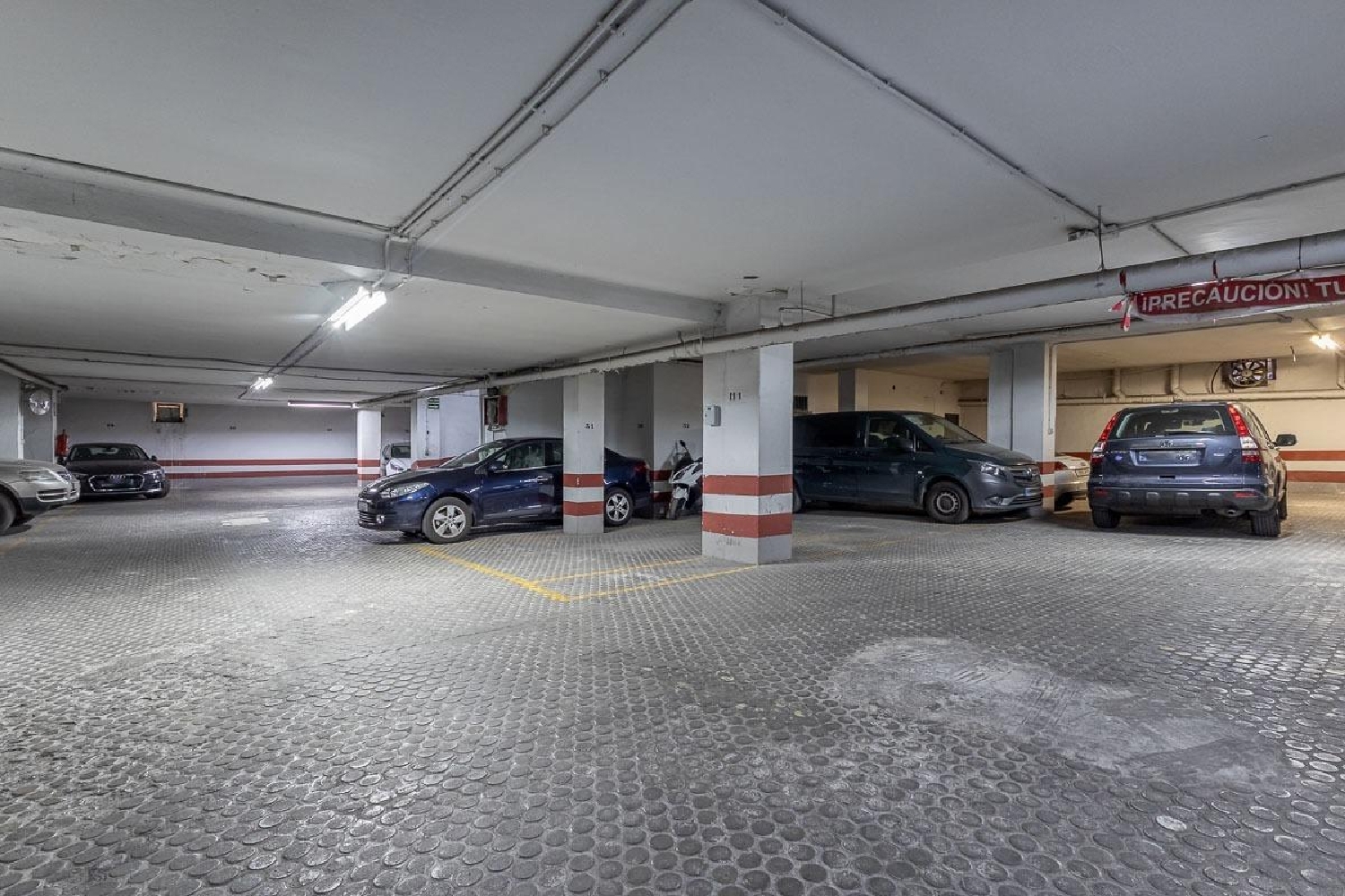  till salu parkering Barrio De Granada Alacantí 4
