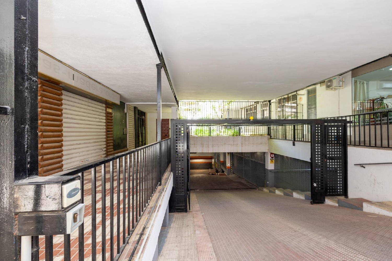  te koop parkeerplaats Barrio De Granada Alacantí 5