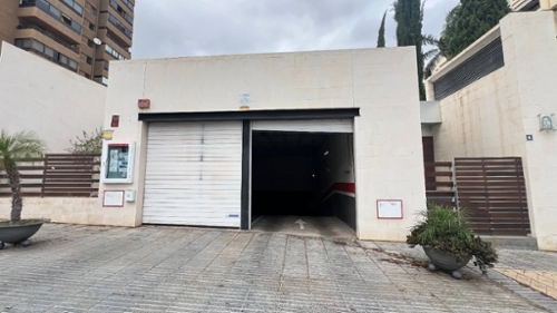 Santa Cruz De Tenerife 38000 Zona Metropolitana parking space foto 6304204