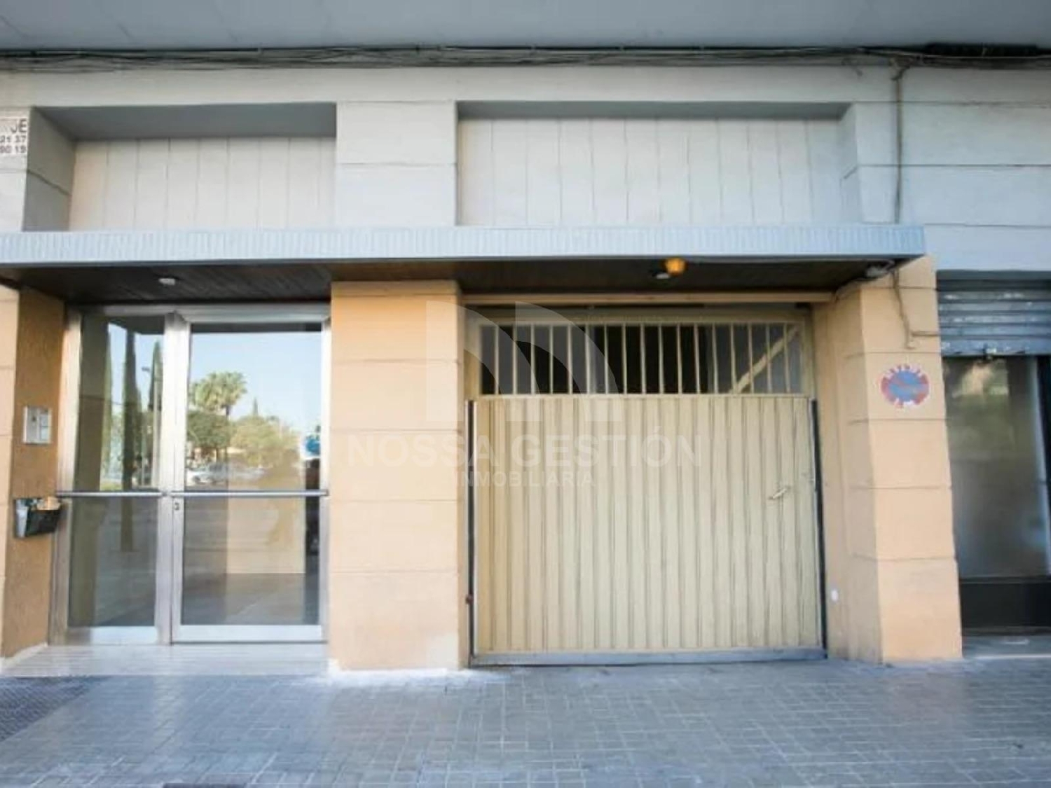  till salu parkering Valencia De Las Torres Campiña Sur 2