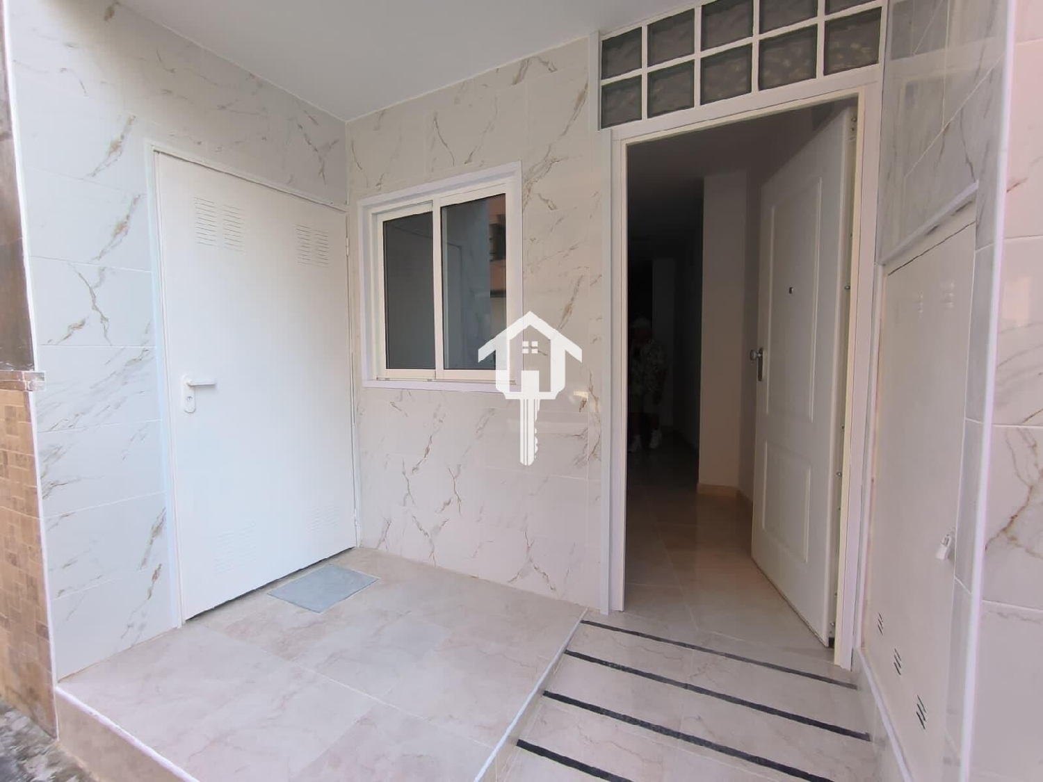  for sale commercial premise Alicante Centro 03001 Alacantí 2