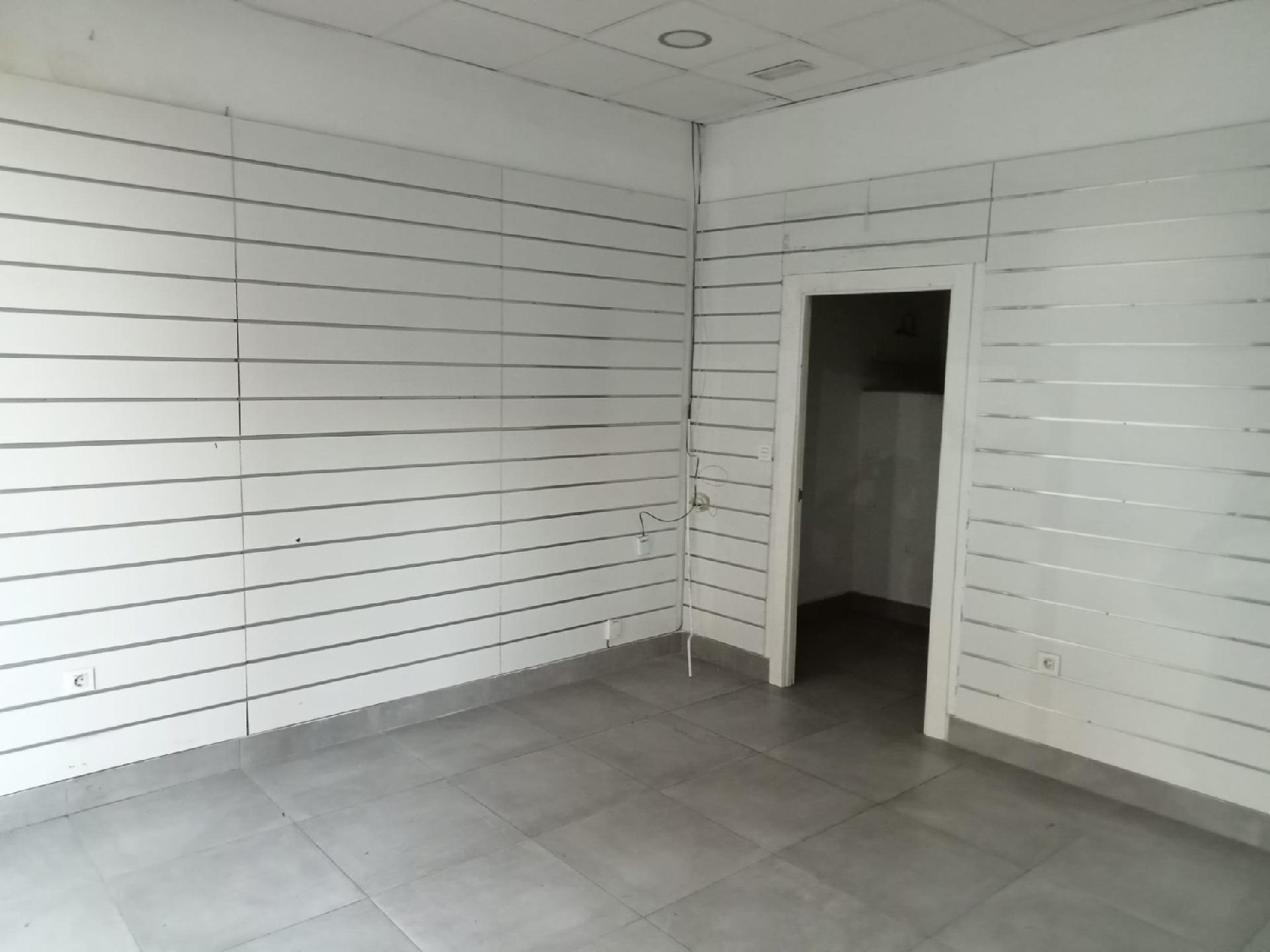  for sale commercial premise Barrio De Granada Alacantí 2