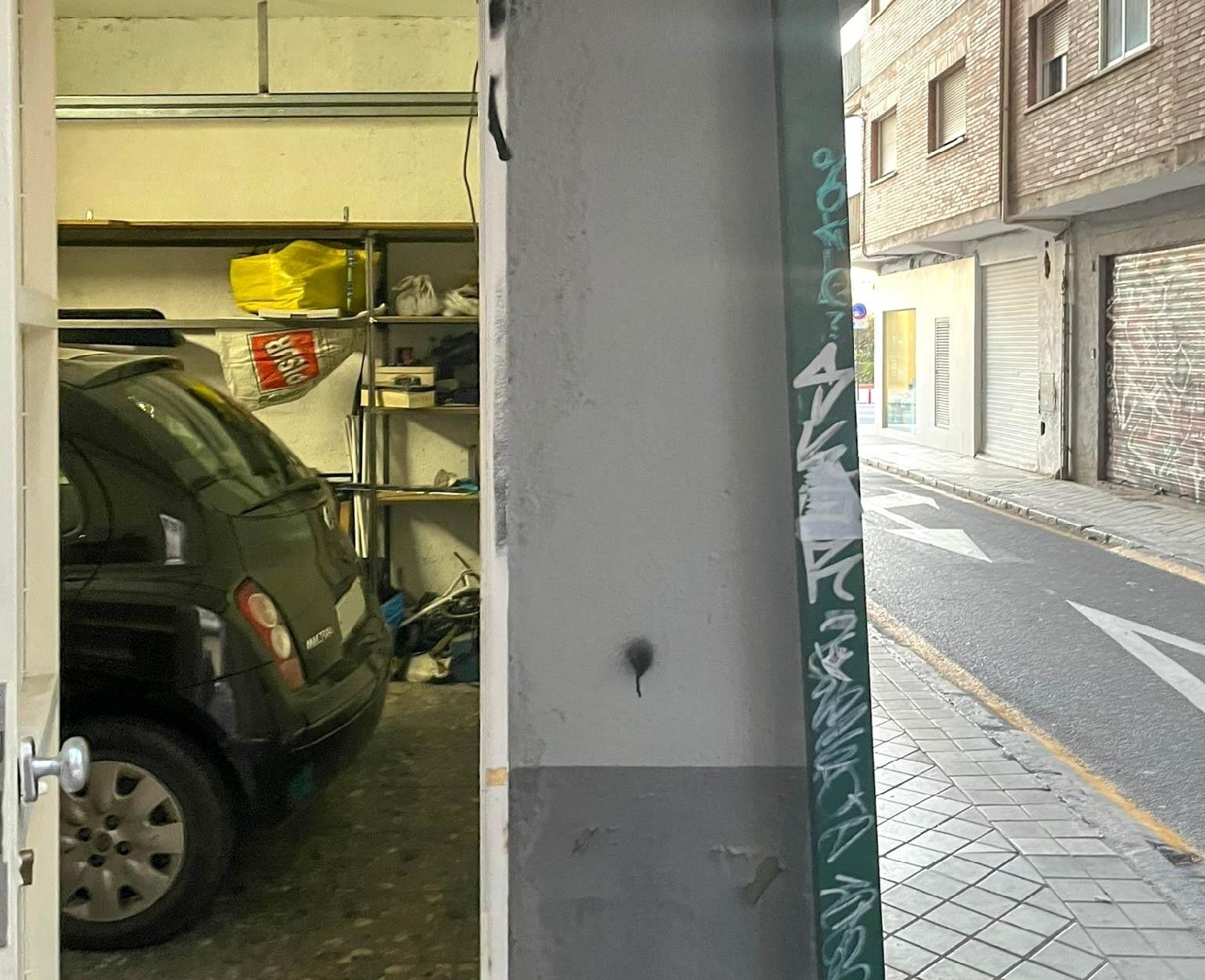  till salu lokal Barrio De Granada Alacantí 6
