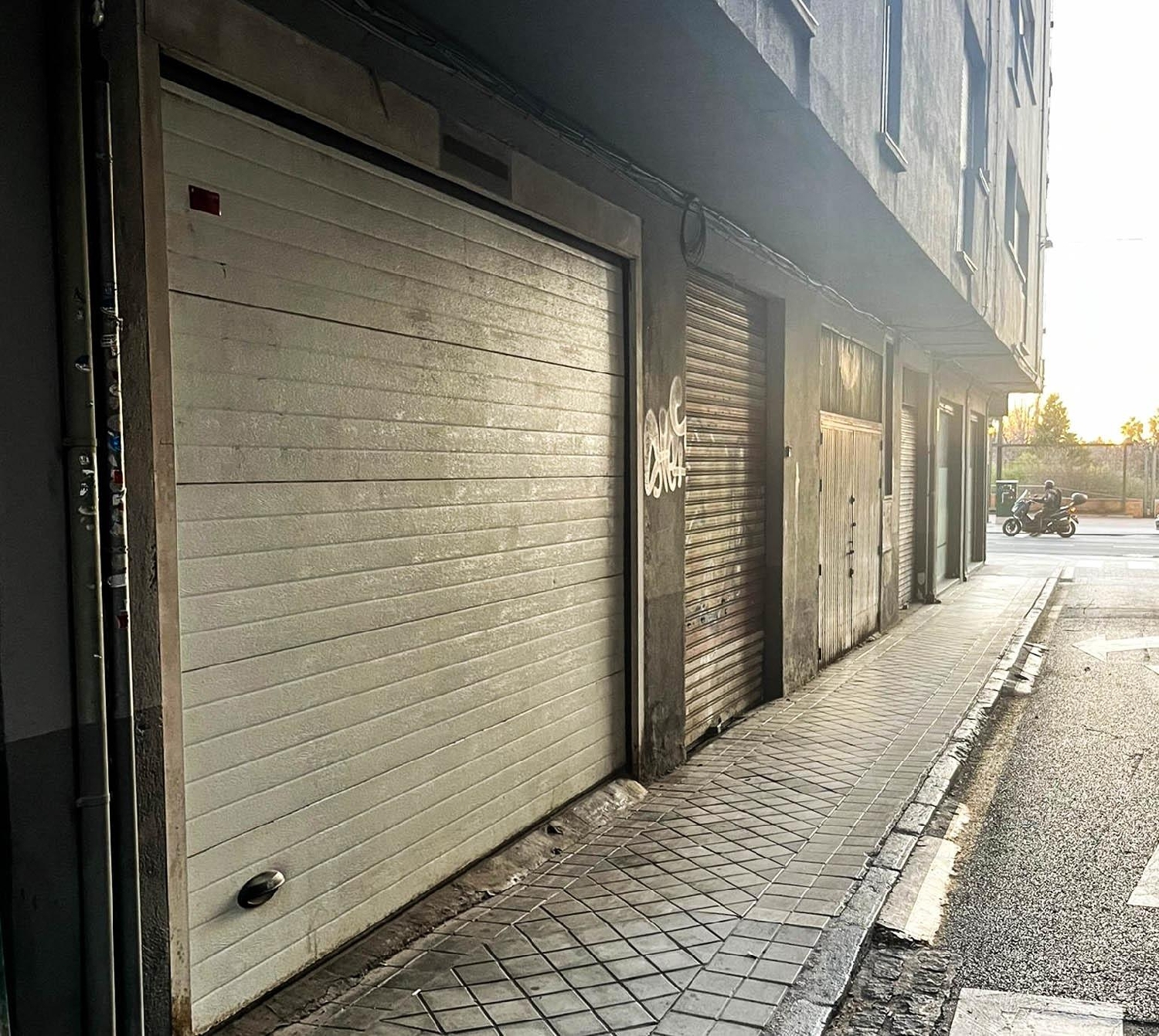  till salu lokal Barrio De Granada Alacantí 4
