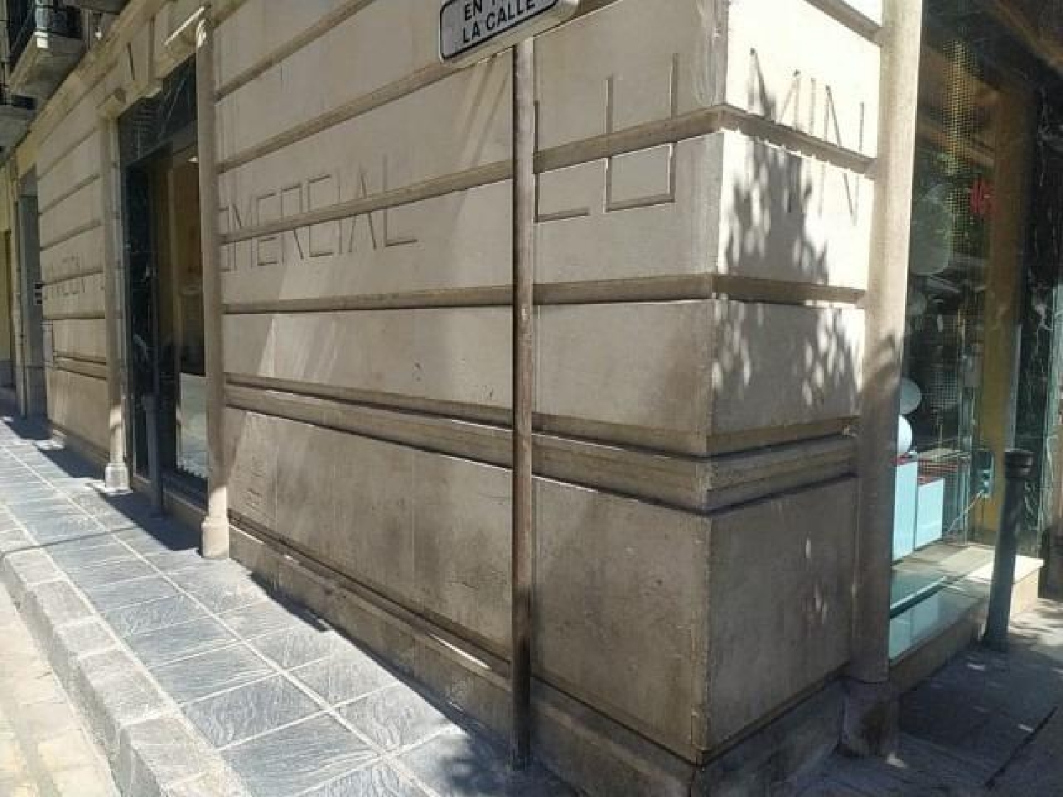  till salu lokal Barrio De Granada Alacantí 3